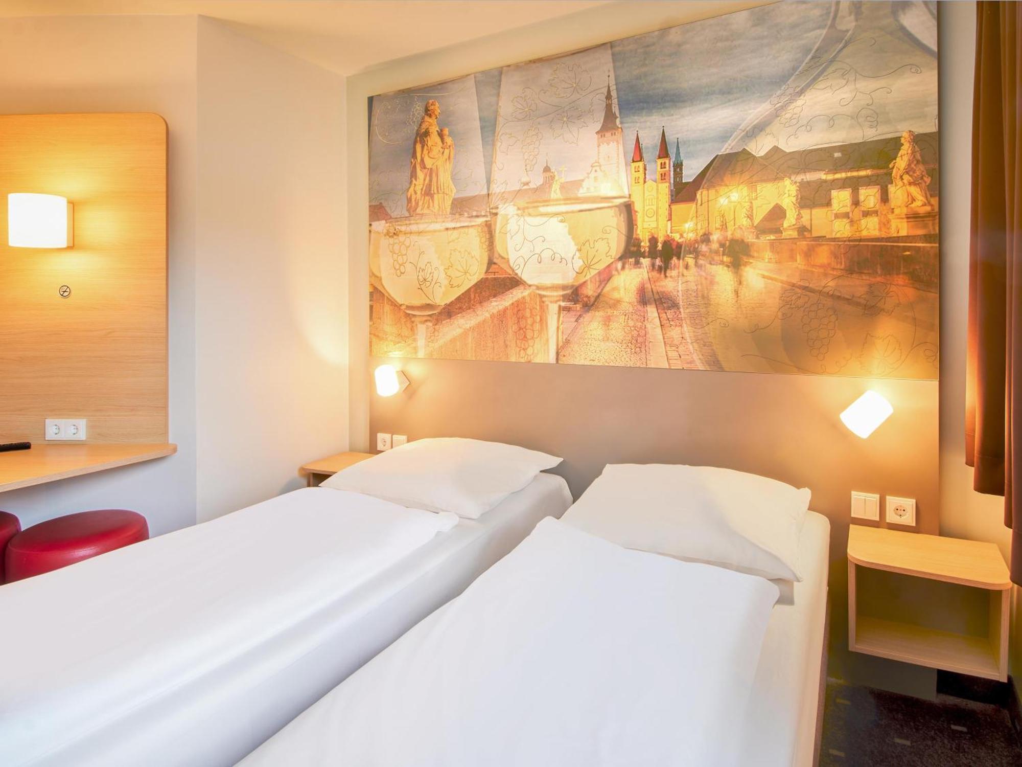 B&B Hotel Wuerzburg-City Екстер'єр фото