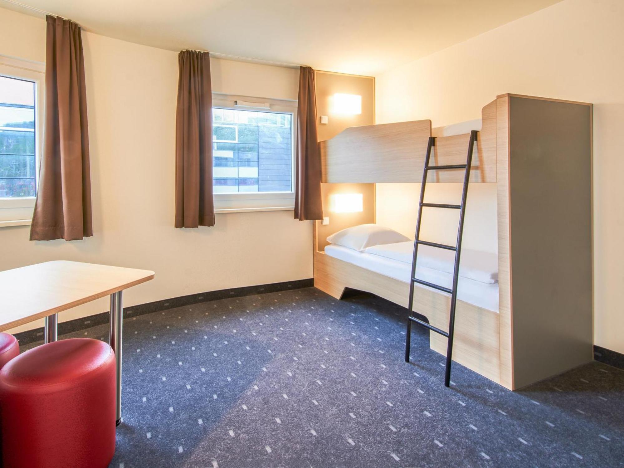 B&B Hotel Wuerzburg-City Екстер'єр фото